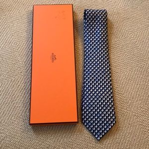 Hermès Men’s Tie in EUc navy blue with duck